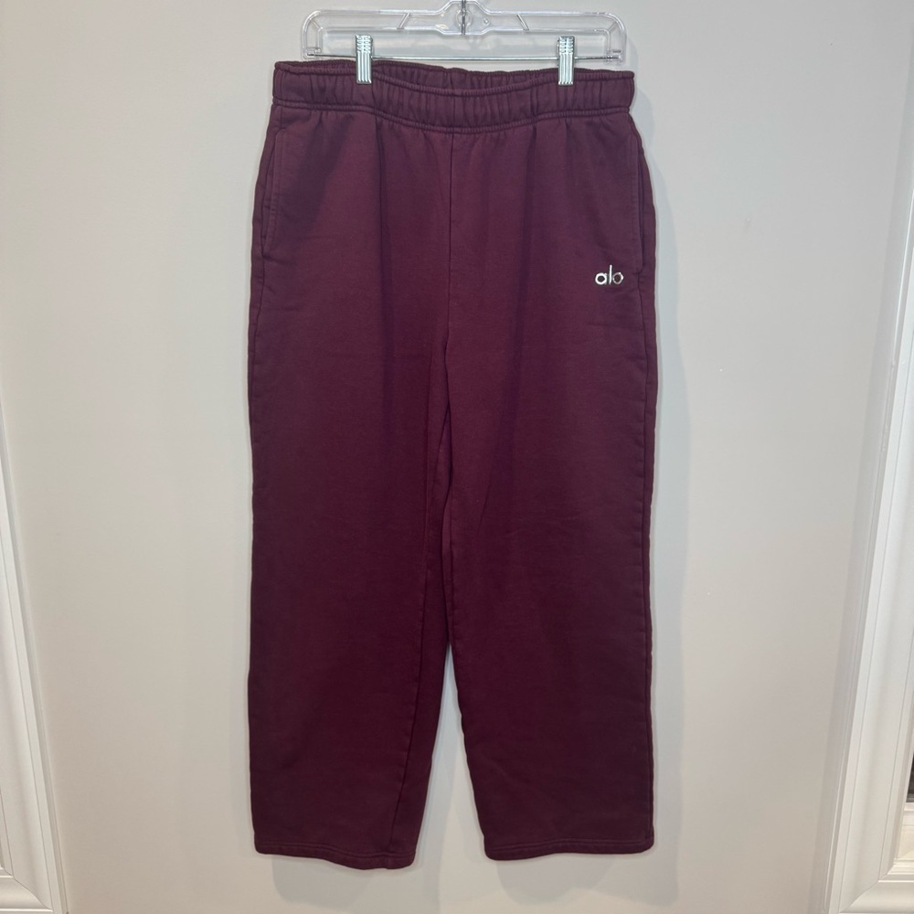 Women’s ALO Accolade Straight leg Sweatpants Burgundy Truffle Large - Picture 3 of 10